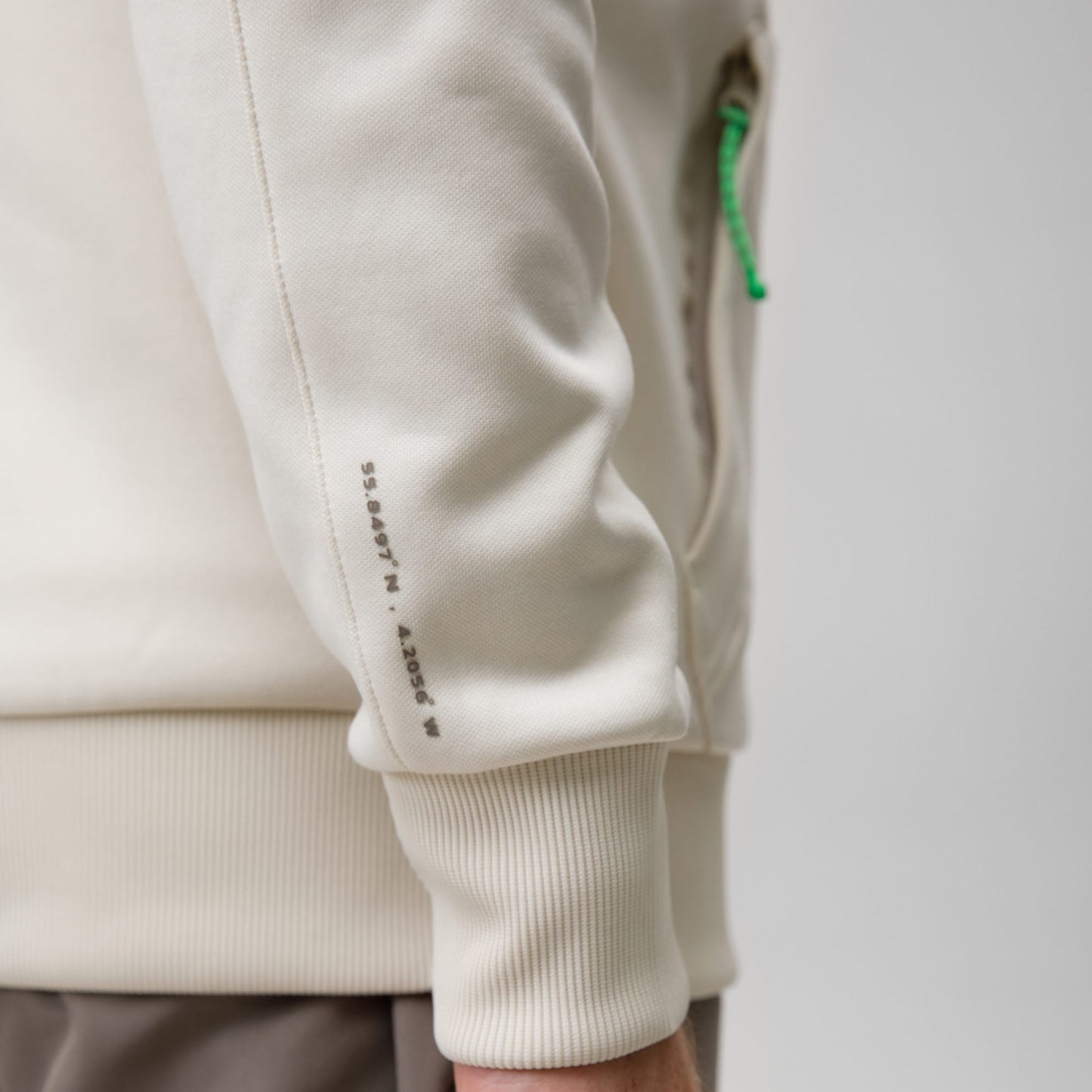 Celtic Crest Men's Cream Hoodie