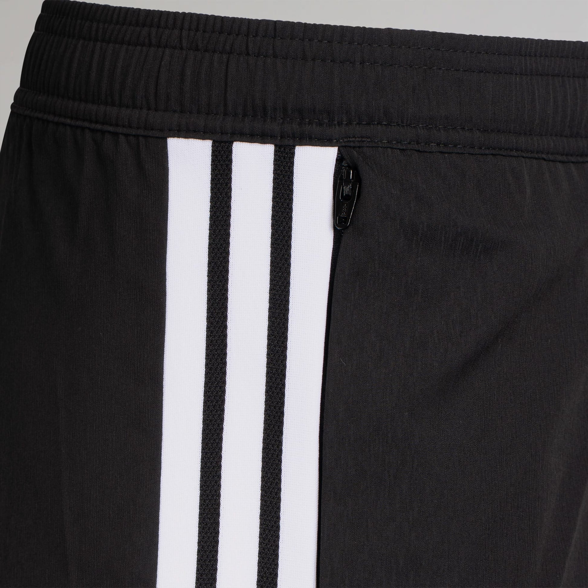 adidas Celtic Men's 2026/27 Black Downtime Training Shorts