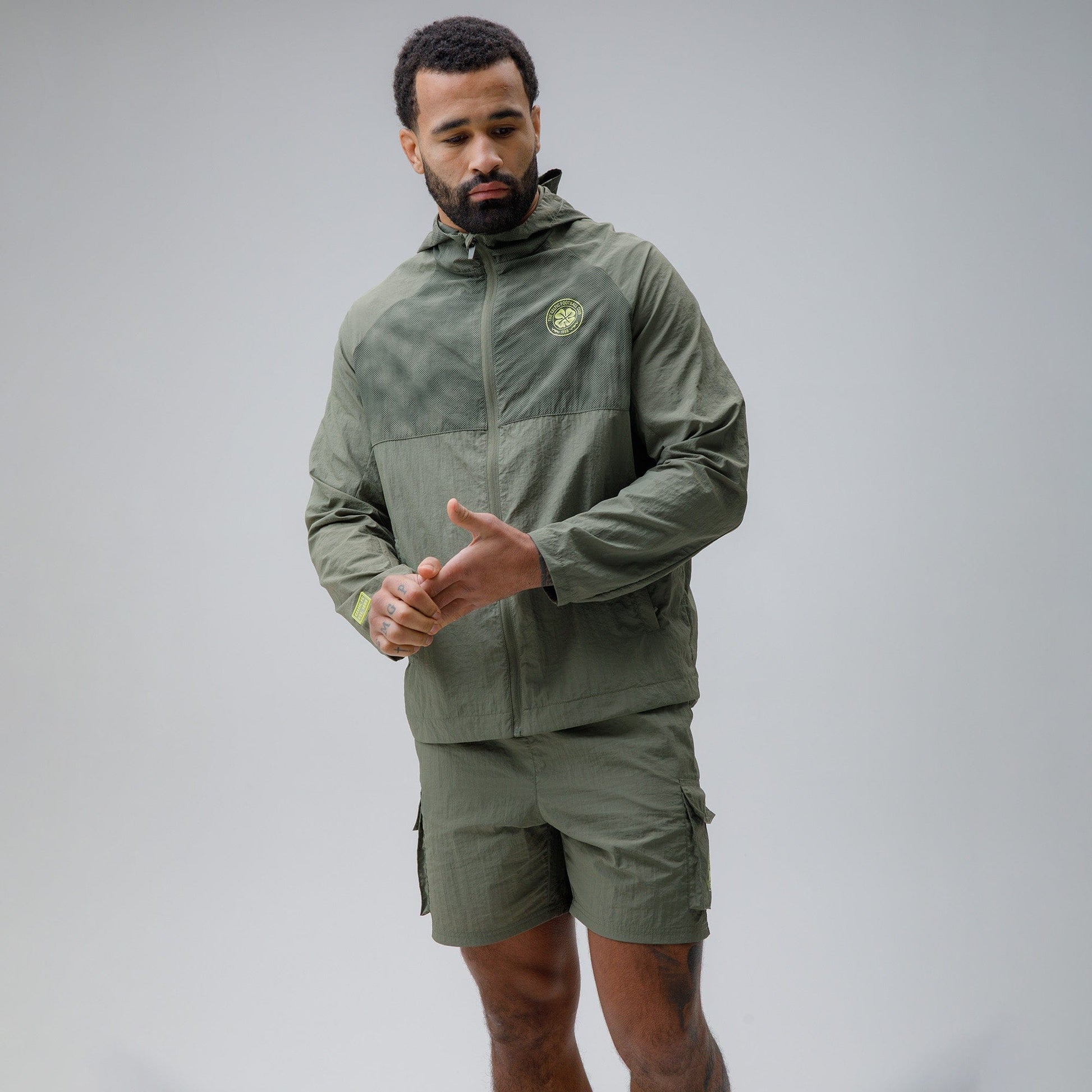 Celtic Crest Men's Woven Khaki Shorts