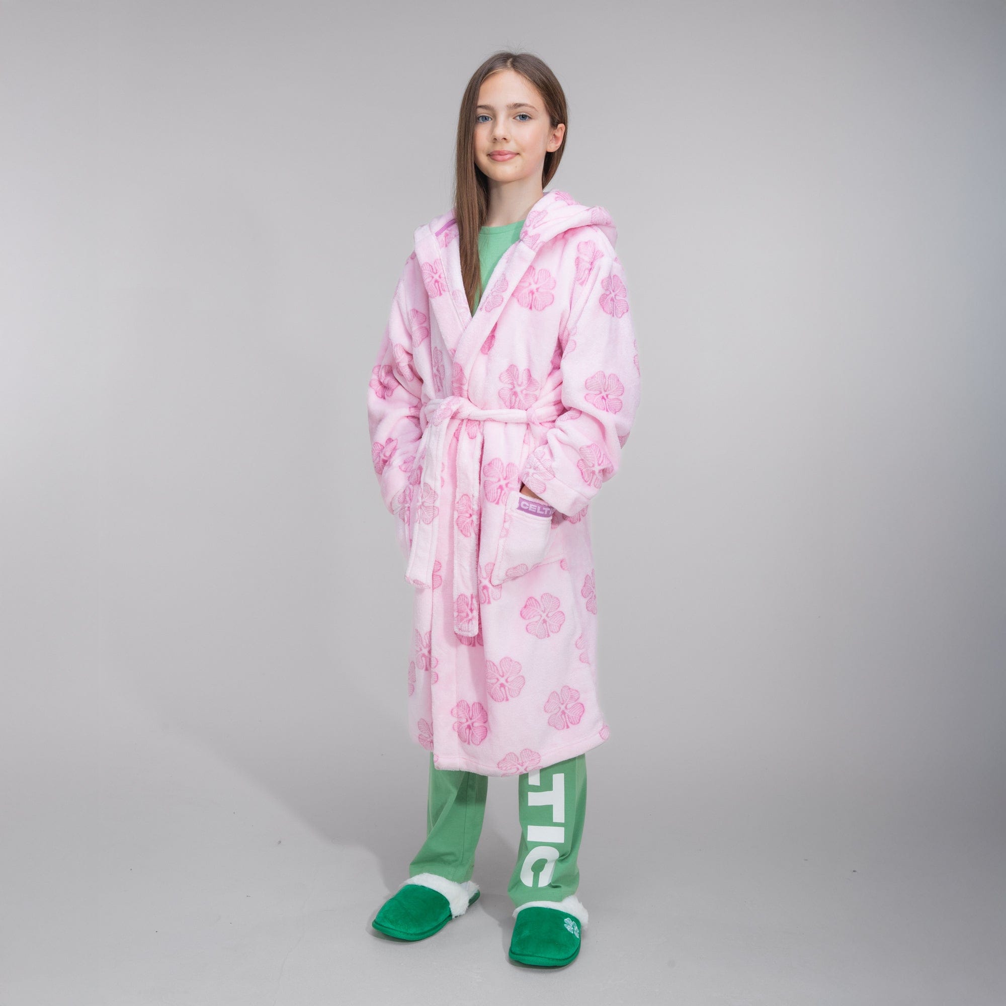 Celtic Junior Pink Clover Print Robe – Official Celtic Store