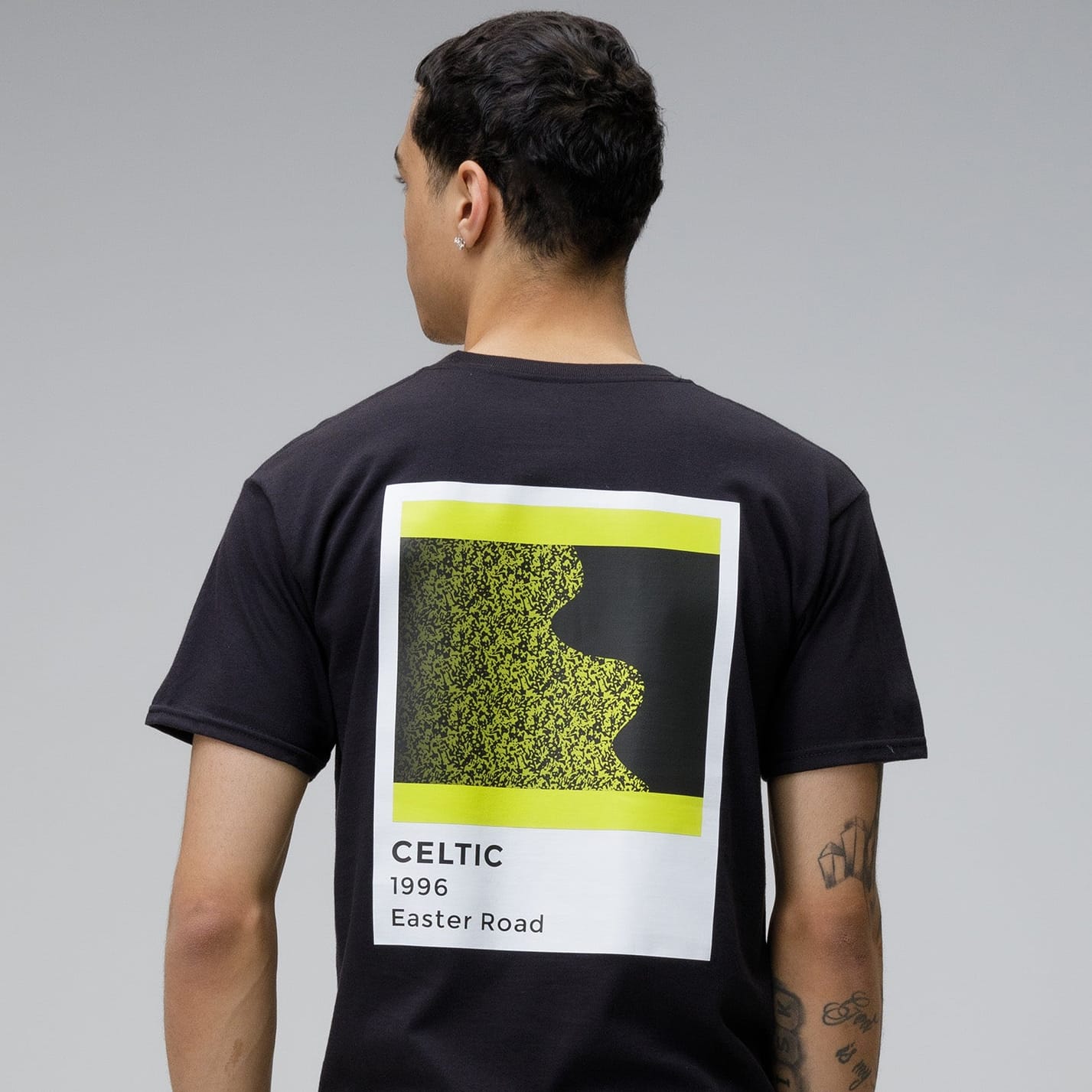Celtic Men's Bumblebee 1996 Back Print Black T-Shirt